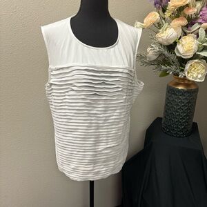 TanJay White Textured Pleated Sleeveless Tank Top Blouse L Layering Basic Chic
